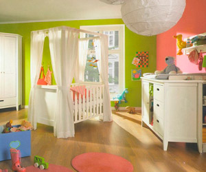 Мебель в детскую комнату из массива